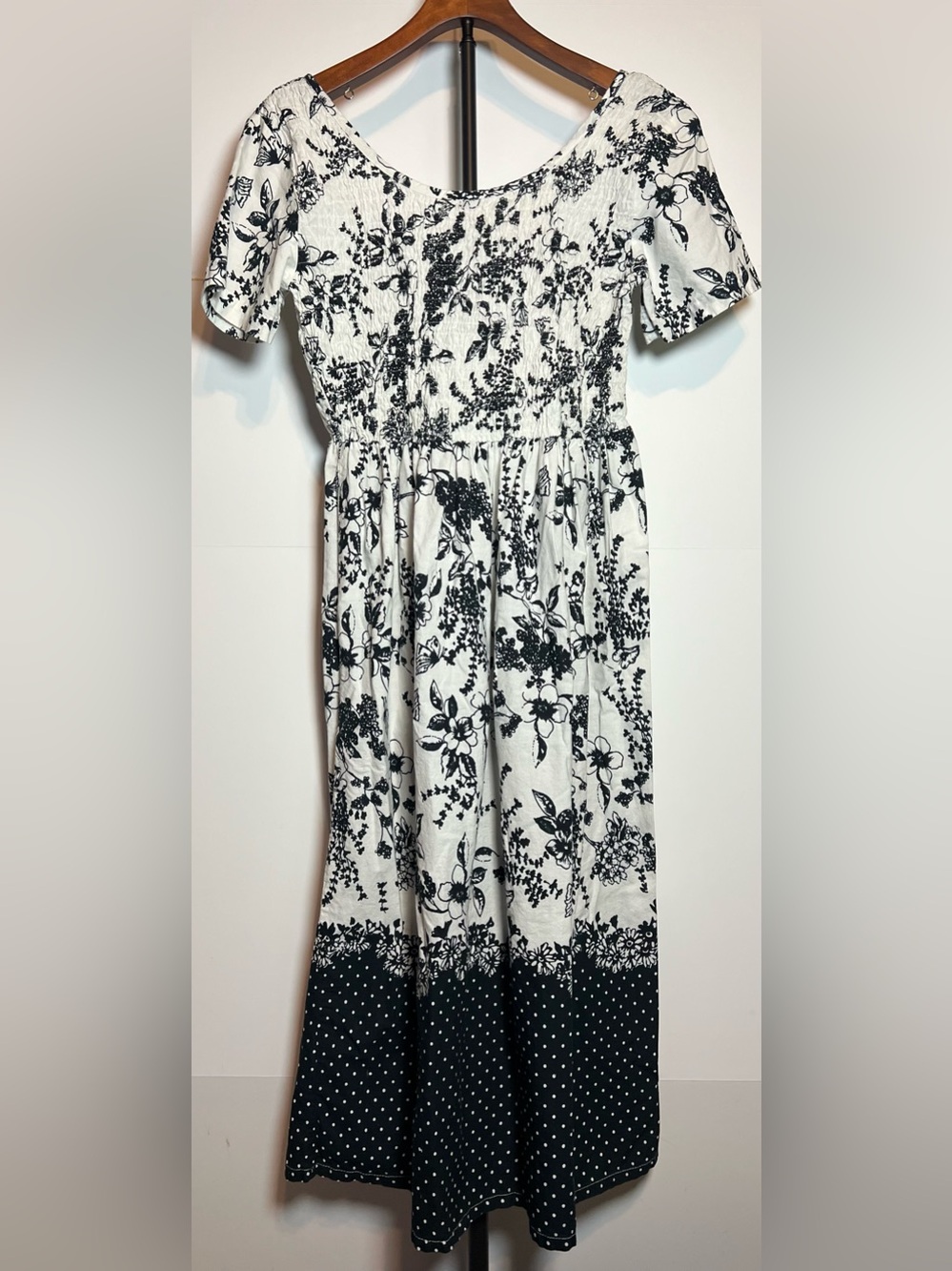 Loungees Floral Smocked Cottagecore Midi Dress Size Small 100% Cotton